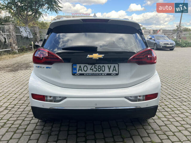 Белый Шевроле Bolt EV, объемом двигателя 0 л и пробегом 100 тыс. км за 20300 $, фото 18 на Automoto.ua