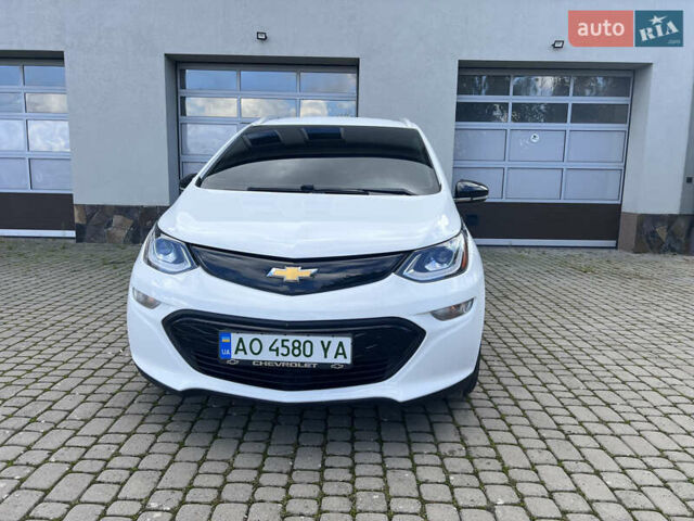 Белый Шевроле Bolt EV, объемом двигателя 0 л и пробегом 100 тыс. км за 20300 $, фото 26 на Automoto.ua