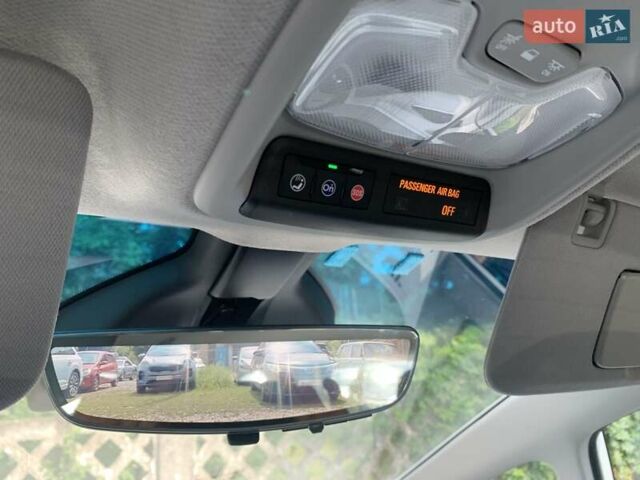 Белый Шевроле Bolt EV, объемом двигателя 0 л и пробегом 82 тыс. км за 18200 $, фото 22 на Automoto.ua