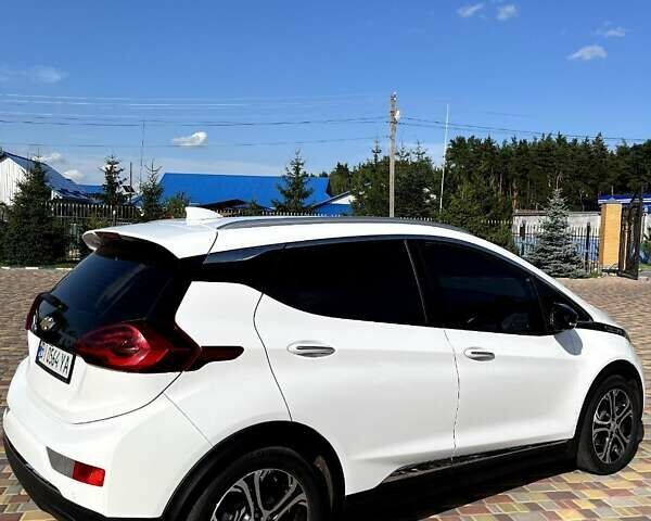Білий Шевроле Bolt EV, об'ємом двигуна 0 л та пробігом 28 тис. км за 18800 $, фото 4 на Automoto.ua