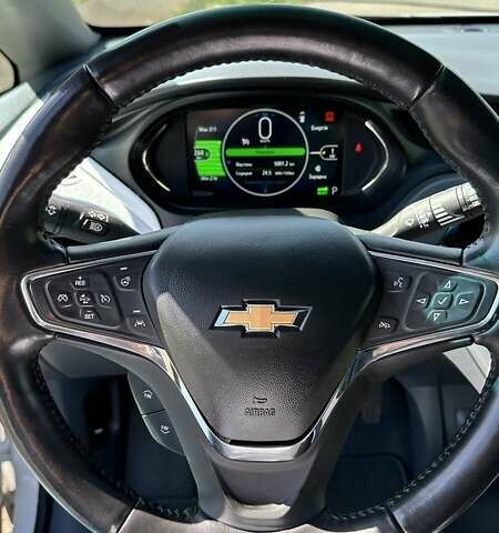 Белый Шевроле Bolt EV, объемом двигателя 0 л и пробегом 50 тыс. км за 20400 $, фото 7 на Automoto.ua
