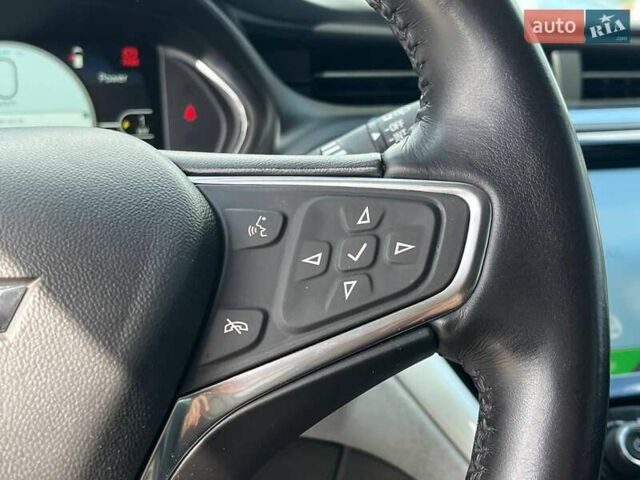 Белый Шевроле Bolt EV, объемом двигателя 0 л и пробегом 132 тыс. км за 12800 $, фото 34 на Automoto.ua