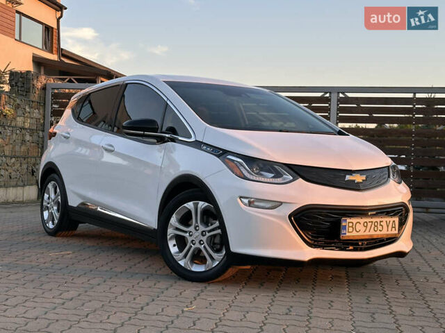 Белый Шевроле Bolt EV, объемом двигателя 0 л и пробегом 40 тыс. км за 15250 $, фото 11 на Automoto.ua