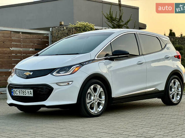Белый Шевроле Bolt EV, объемом двигателя 0 л и пробегом 40 тыс. км за 15250 $, фото 25 на Automoto.ua