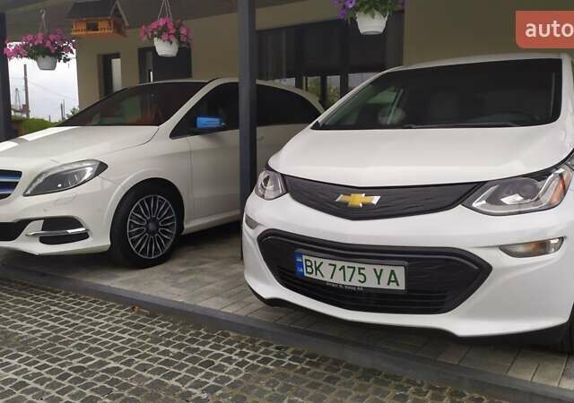 Белый Шевроле Bolt EV, объемом двигателя 0 л и пробегом 170 тыс. км за 14950 $, фото 20 на Automoto.ua
