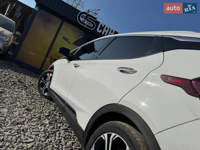 Белый Шевроле Bolt EV, объемом двигателя 0 л и пробегом 39 тыс. км за 16500 $, фото 23 на Automoto.ua