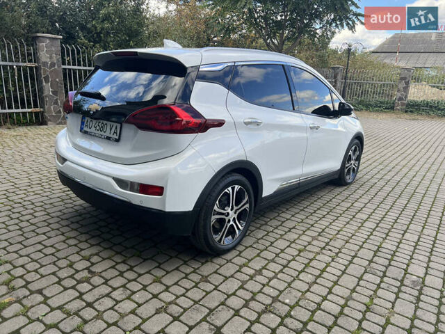 Белый Шевроле Bolt EV, объемом двигателя 0 л и пробегом 100 тыс. км за 20300 $, фото 20 на Automoto.ua