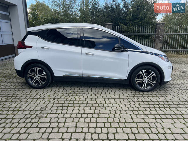 Белый Шевроле Bolt EV, объемом двигателя 0 л и пробегом 100 тыс. км за 20300 $, фото 22 на Automoto.ua
