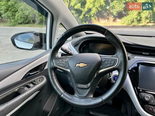 Белый Шевроле Bolt EV, объемом двигателя 0 л и пробегом 57 тыс. км за 16500 $, фото 14 на Automoto.ua