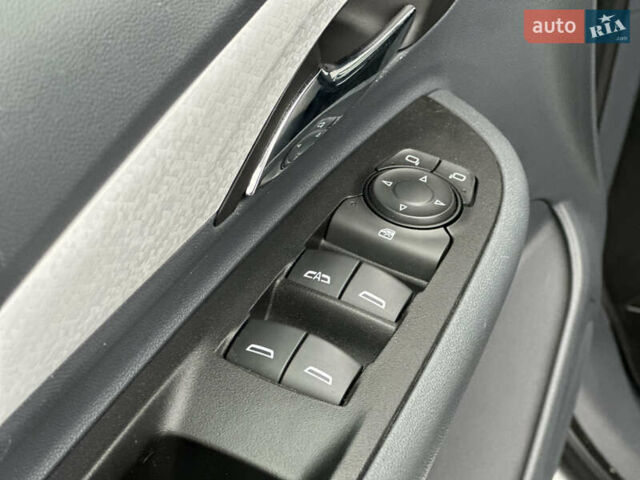 Белый Шевроле Bolt EV, объемом двигателя 0 л и пробегом 116 тыс. км за 16950 $, фото 13 на Automoto.ua