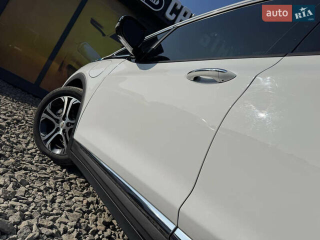 Белый Шевроле Bolt EV, объемом двигателя 0 л и пробегом 39 тыс. км за 16500 $, фото 24 на Automoto.ua