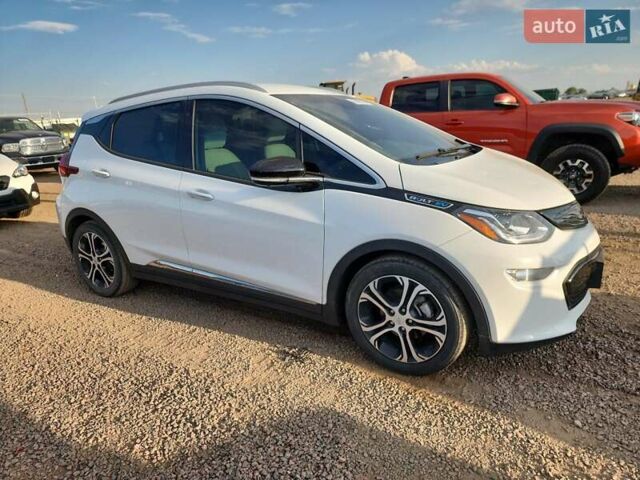 Белый Шевроле Bolt EV, объемом двигателя 0 л и пробегом 37 тыс. км за 3850 $, фото 3 на Automoto.ua