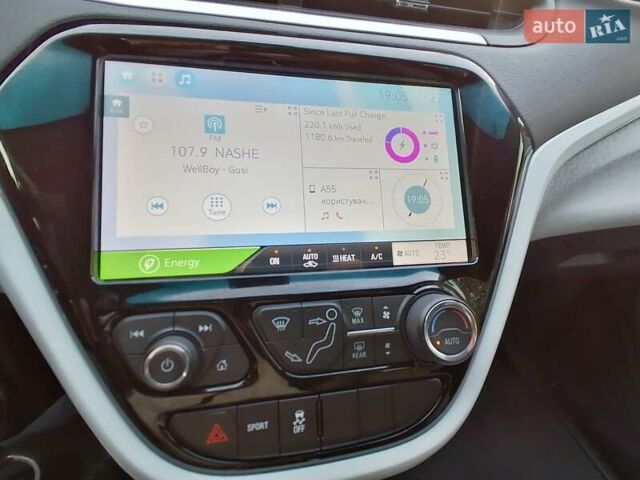 Белый Шевроле Bolt EV, объемом двигателя 0 л и пробегом 39 тыс. км за 16000 $, фото 15 на Automoto.ua