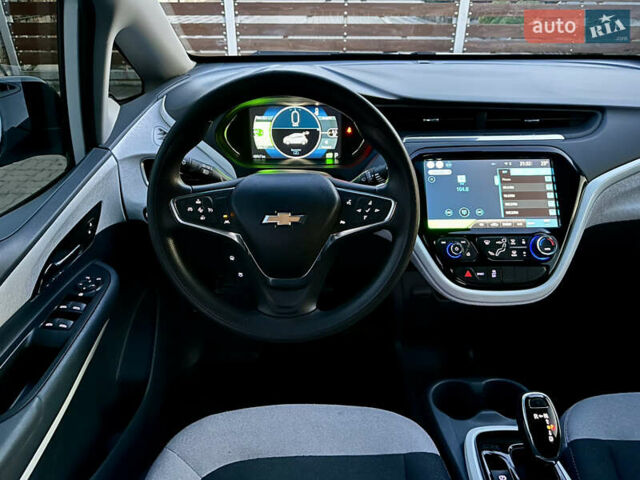 Белый Шевроле Bolt EV, объемом двигателя 0 л и пробегом 40 тыс. км за 15250 $, фото 61 на Automoto.ua