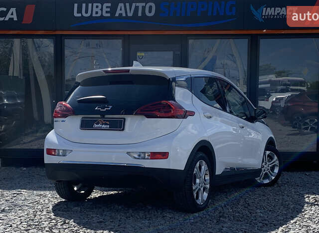 Белый Шевроле Bolt EV, объемом двигателя 0 л и пробегом 131 тыс. км за 13200 $, фото 5 на Automoto.ua