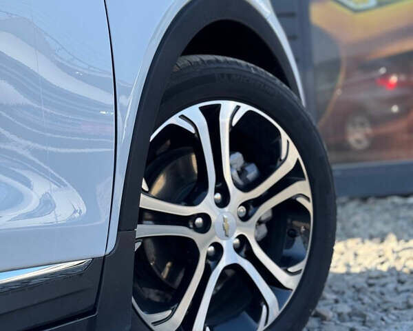 Белый Шевроле Bolt EV, объемом двигателя 0 л и пробегом 39 тыс. км за 16500 $, фото 35 на Automoto.ua