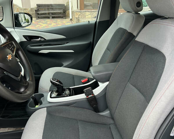Білий Шевроле Bolt EV, об'ємом двигуна 0 л та пробігом 78 тис. км за 15500 $, фото 20 на Automoto.ua
