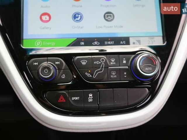 Белый Шевроле Bolt EV, объемом двигателя 0 л и пробегом 90 тыс. км за 19400 $, фото 19 на Automoto.ua