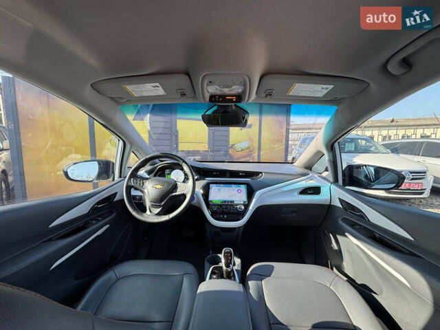 Белый Шевроле Bolt EV, объемом двигателя 0 л и пробегом 39 тыс. км за 16500 $, фото 4 на Automoto.ua
