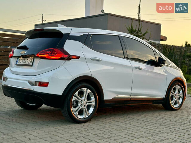 Белый Шевроле Bolt EV, объемом двигателя 0 л и пробегом 40 тыс. км за 15250 $, фото 15 на Automoto.ua