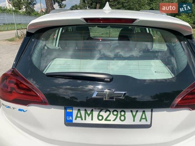 Белый Шевроле Bolt EV, объемом двигателя 0 л и пробегом 82 тыс. км за 18200 $, фото 16 на Automoto.ua