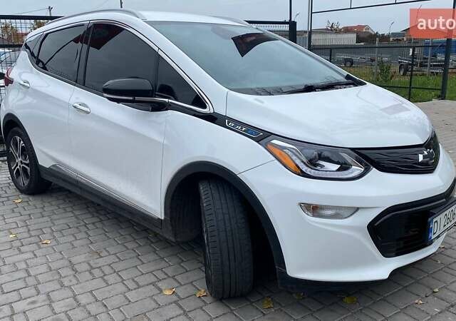 Белый Шевроле Bolt EV, объемом двигателя 0 л и пробегом 125 тыс. км за 16000 $, фото 2 на Automoto.ua
