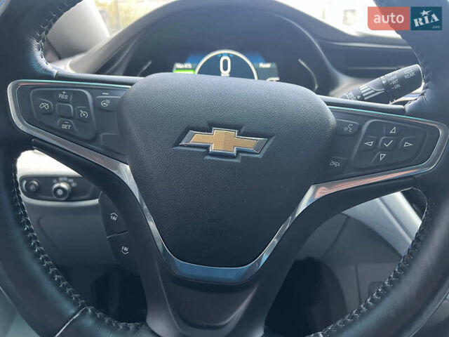 Белый Шевроле Bolt EV, объемом двигателя 0 л и пробегом 100 тыс. км за 20300 $, фото 32 на Automoto.ua