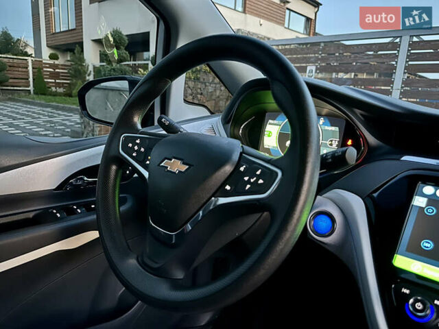 Белый Шевроле Bolt EV, объемом двигателя 0 л и пробегом 40 тыс. км за 15250 $, фото 84 на Automoto.ua