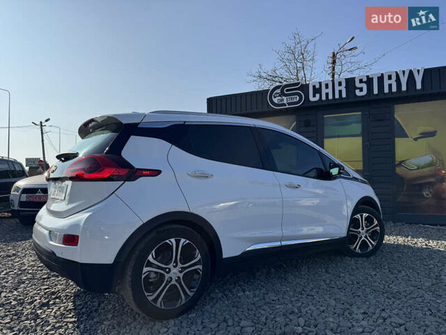 Белый Шевроле Bolt EV, объемом двигателя 0 л и пробегом 39 тыс. км за 16999 $, фото 27 на Automoto.ua