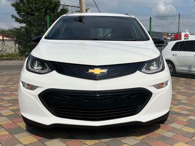 Белый Шевроле Bolt EV, объемом двигателя 60 л и пробегом 40 тыс. км за 17600 $, фото 1 на Automoto.ua