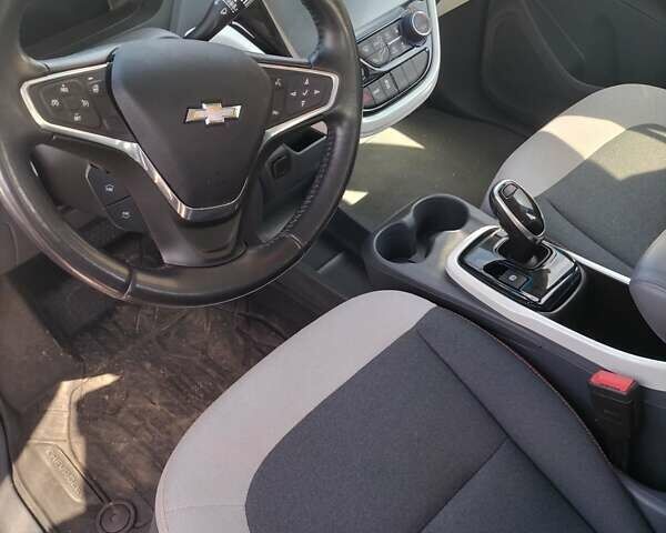 Белый Шевроле Bolt EV, объемом двигателя 0 л и пробегом 116 тыс. км за 17200 $, фото 9 на Automoto.ua