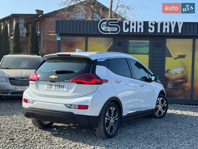 Белый Шевроле Bolt EV, объемом двигателя 0 л и пробегом 39 тыс. км за 16500 $, фото 2 на Automoto.ua