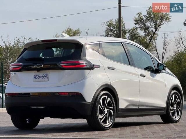 Белый Шевроле Bolt EV, объемом двигателя 0 л и пробегом 45 тыс. км за 18100 $, фото 9 на Automoto.ua
