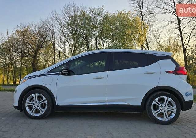 Белый Шевроле Bolt EV, объемом двигателя 0 л и пробегом 83 тыс. км за 15900 $, фото 7 на Automoto.ua