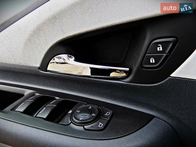 Білий Шевроле Bolt EV, об'ємом двигуна 0 л та пробігом 78 тис. км за 15800 $, фото 8 на Automoto.ua