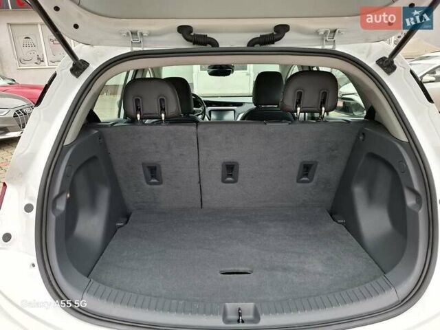Белый Шевроле Bolt EV, объемом двигателя 0 л и пробегом 59 тыс. км за 19300 $, фото 14 на Automoto.ua