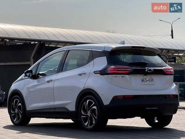 Белый Шевроле Bolt EV, объемом двигателя 0 л и пробегом 45 тыс. км за 18100 $, фото 6 на Automoto.ua