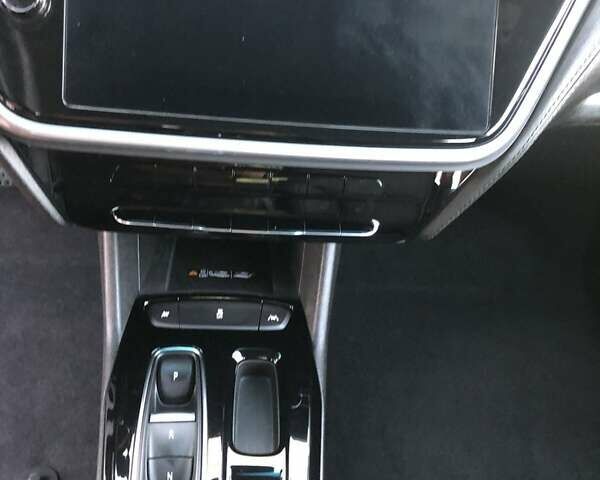 Белый Шевроле Bolt EV, объемом двигателя 0 л и пробегом 22 тыс. км за 21900 $, фото 19 на Automoto.ua