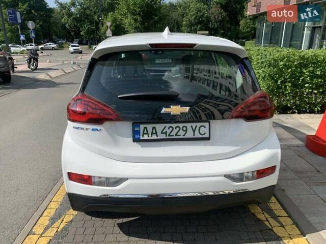Белый Шевроле Bolt EV, объемом двигателя 0 л и пробегом 26 тыс. км за 16500 $, фото 2 на Automoto.ua