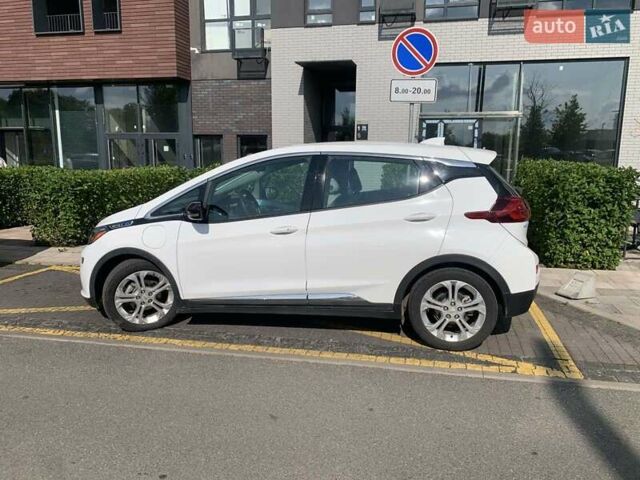 Белый Шевроле Bolt EV, объемом двигателя 0 л и пробегом 26 тыс. км за 16500 $, фото 5 на Automoto.ua