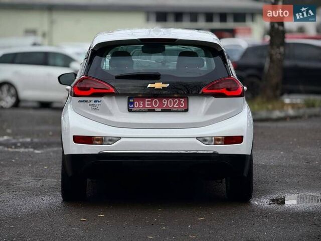 Белый Шевроле Bolt EV, объемом двигателя 0 л и пробегом 111 тыс. км за 15500 $, фото 4 на Automoto.ua