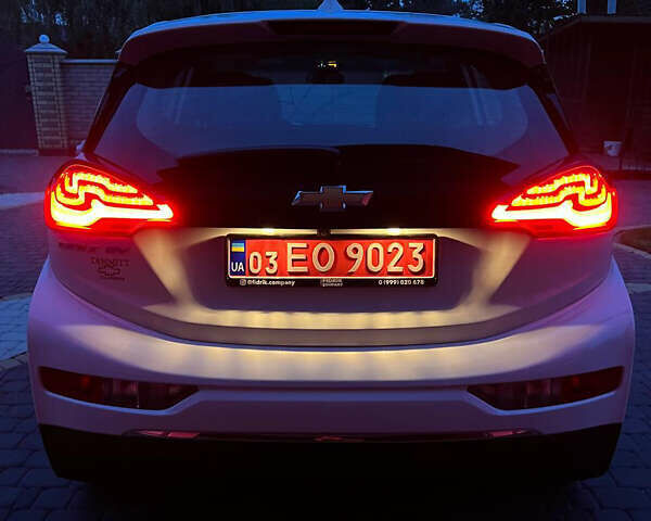 Белый Шевроле Bolt EV, объемом двигателя 0 л и пробегом 100 тыс. км за 14000 $, фото 12 на Automoto.ua
