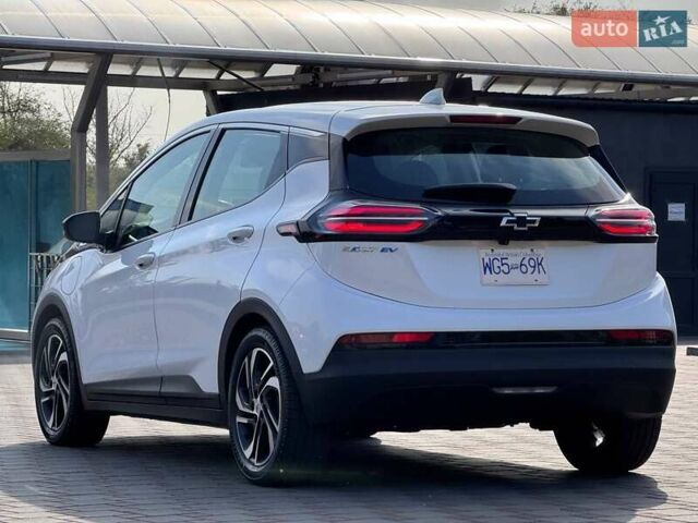 Белый Шевроле Bolt EV, объемом двигателя 0 л и пробегом 45 тыс. км за 18100 $, фото 5 на Automoto.ua
