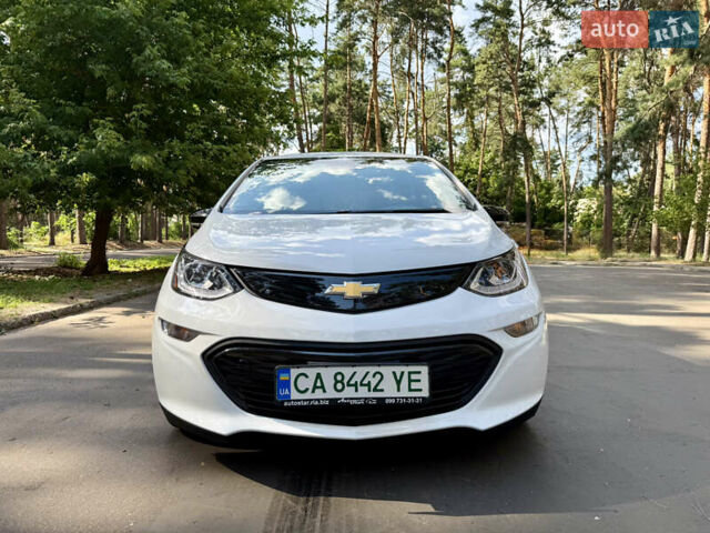Белый Шевроле Bolt EV, объемом двигателя 0 л и пробегом 68 тыс. км за 15200 $, фото 27 на Automoto.ua
