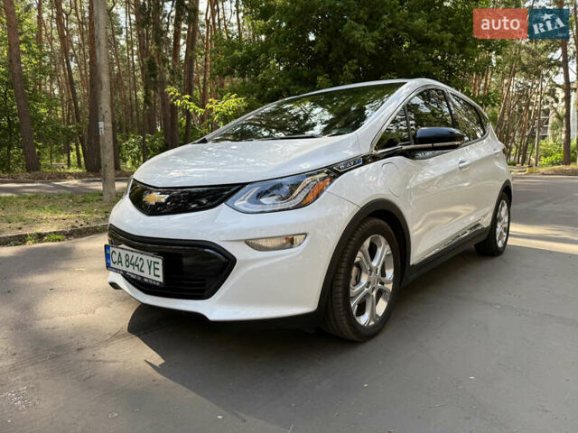 Белый Шевроле Bolt EV, объемом двигателя 0 л и пробегом 69 тыс. км за 14950 $, фото 22 на Automoto.ua