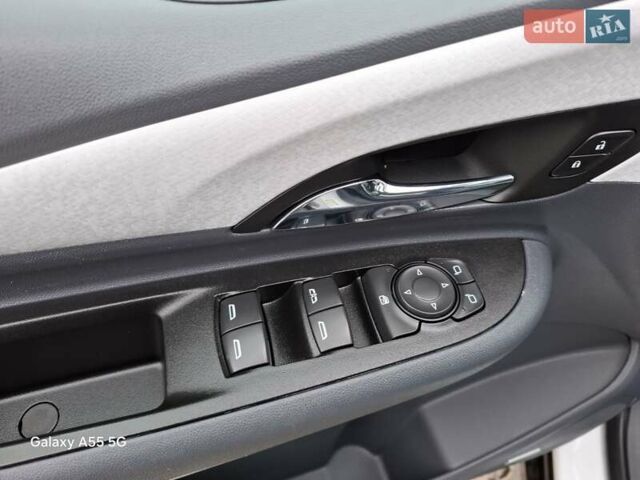 Белый Шевроле Bolt EV, объемом двигателя 0 л и пробегом 59 тыс. км за 19300 $, фото 10 на Automoto.ua
