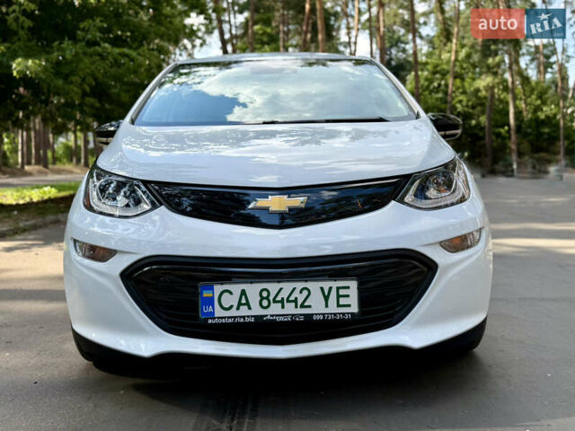Белый Шевроле Bolt EV, объемом двигателя 0 л и пробегом 69 тыс. км за 14950 $, фото 6 на Automoto.ua