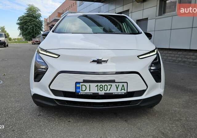 Белый Шевроле Bolt EV, объемом двигателя 0 л и пробегом 45 тыс. км за 16950 $, фото 2 на Automoto.ua