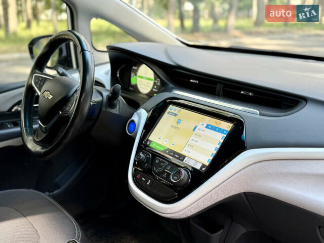 Белый Шевроле Bolt EV, объемом двигателя 0 л и пробегом 69 тыс. км за 14900 $, фото 18 на Automoto.ua