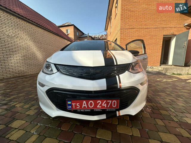 Белый Шевроле Bolt EV, объемом двигателя 0 л и пробегом 28 тыс. км за 18500 $, фото 30 на Automoto.ua